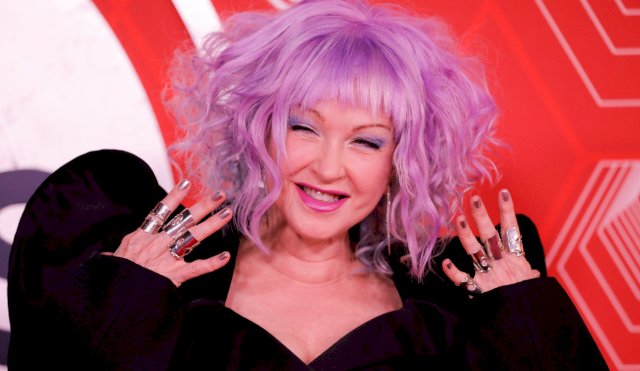 CYNDILAUPER